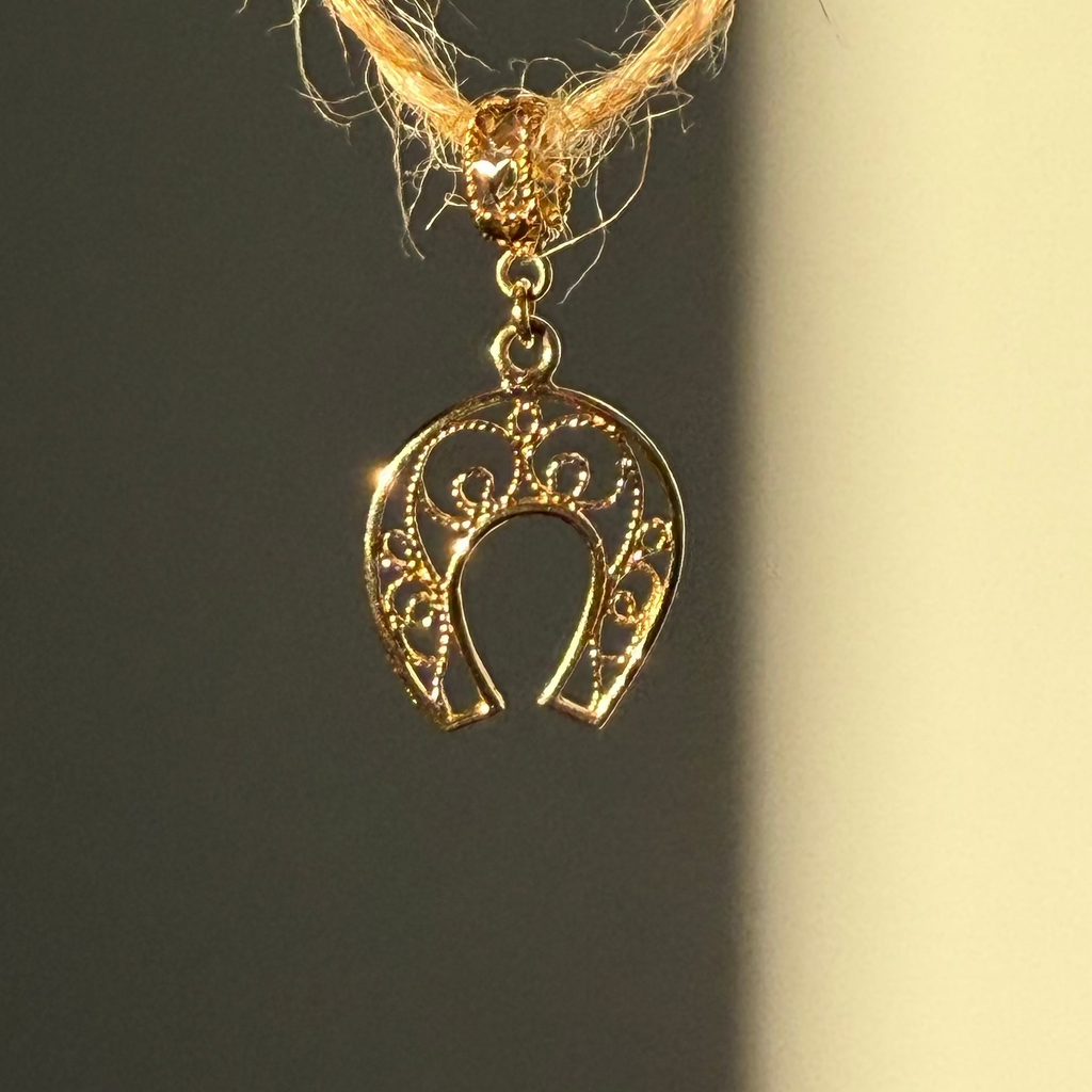 14K Vintage Filigree Horseshoe