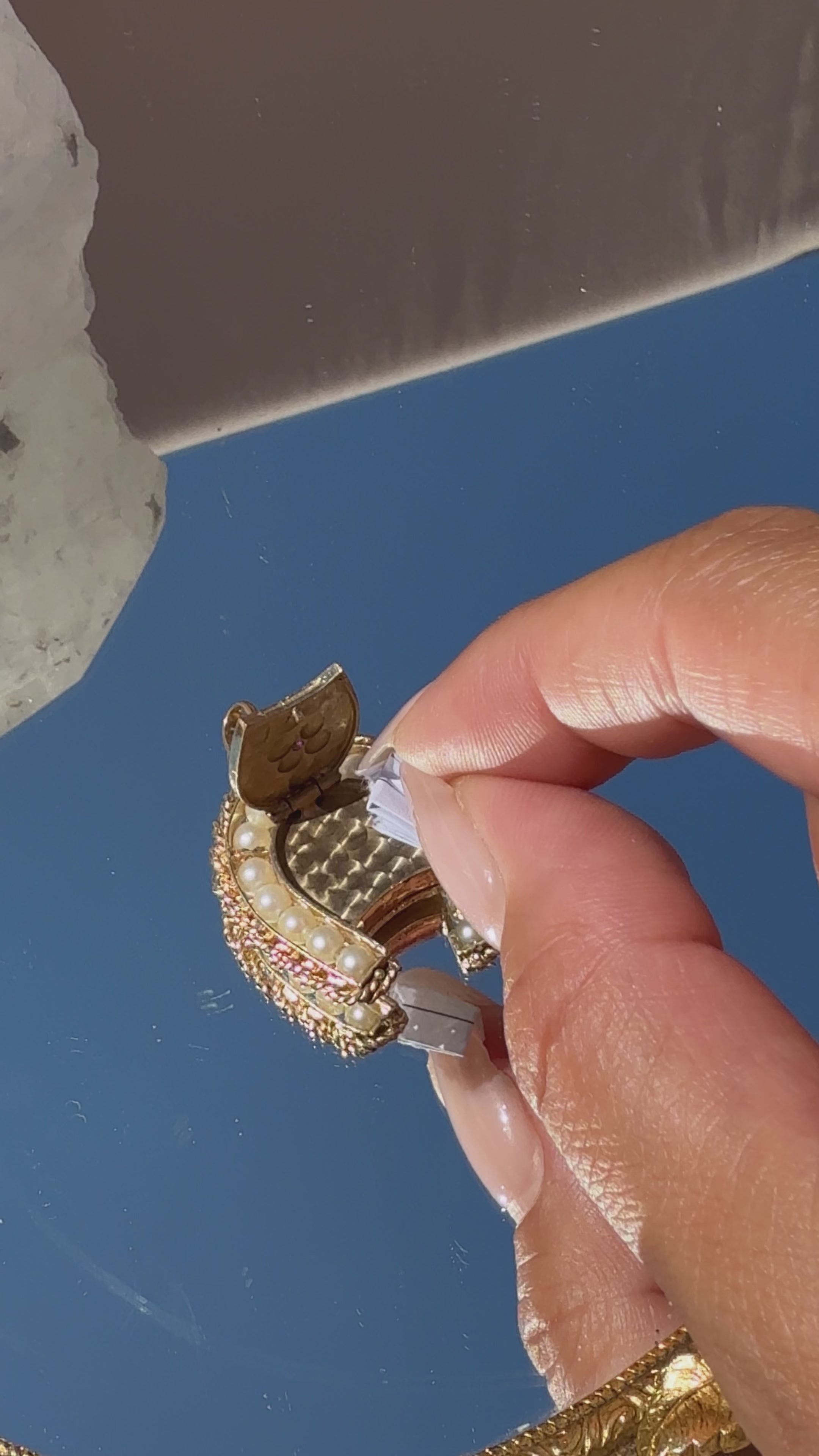 14K Vintage Double-Sided Horseshoe Locket