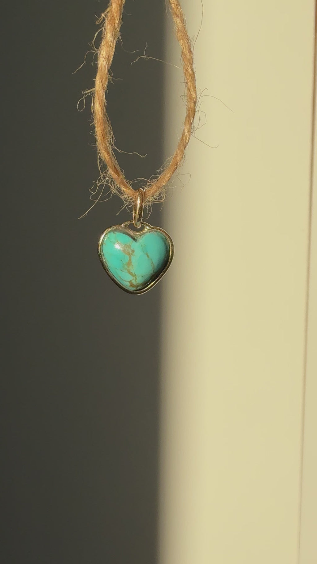14K Arizona Turquoise – Heart Lock